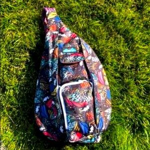 Kavu fluttering.  ISO!